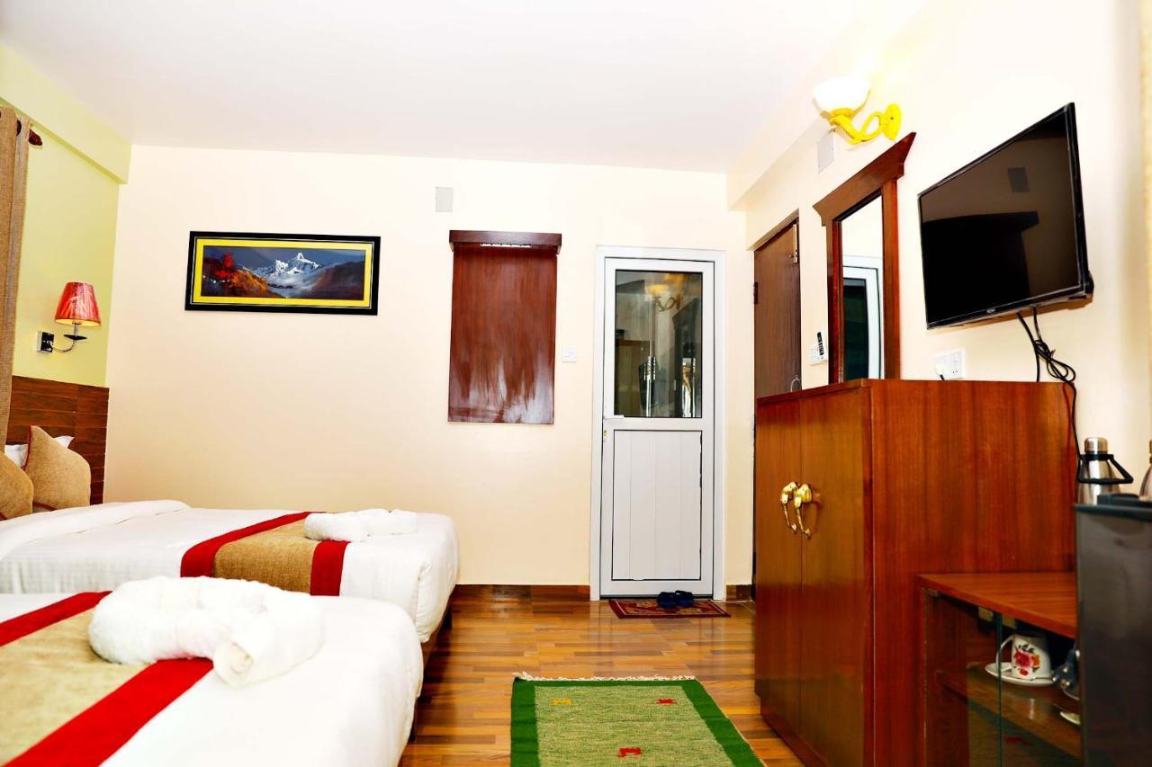 Hotel Guru Pokhara Exterior photo